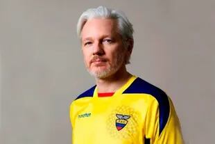 El ministro del Interior británico aprueba la extradición de Assange a EEUU por falta de la decisión judicial 