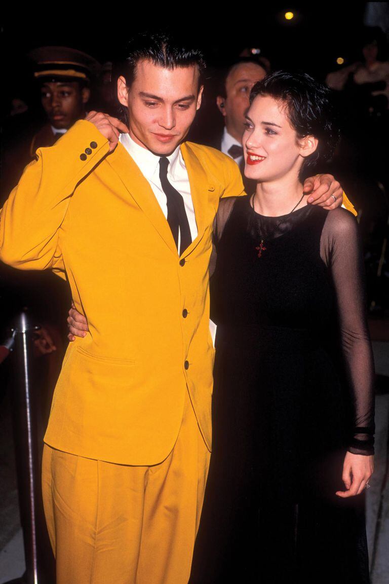 Con Johnny Depp en 1990. Su idilio duró cuatro años y juntos eran dinamita: cada vez que aparecían, fanáticos y fotógrafos enloquecían. 