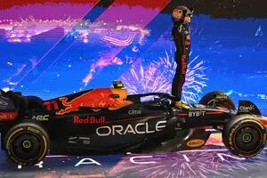 El GP de Singapur: Checo Pérez dio una clase magistral, ganó y Verstappen deberá esperar para celebrar