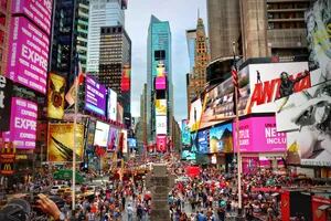 Fin de año en Times Square: a qué hora es, quiénes actuarán y cómo estará el clima