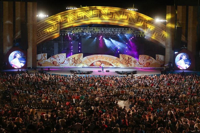 El Festival de Cosquín se realizará con público pero "con distanciamiento"