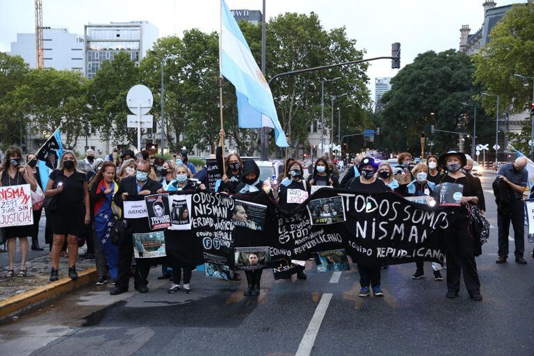 March for the death of Prosecutor Alberto Nisman in Puerto Madero.