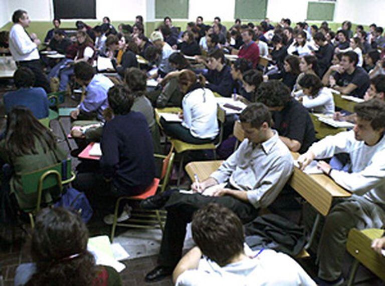 Un aula de la Facultad de Ciencias Sociales de la UBA, en M.T. de Alvear al 2200, en 2019