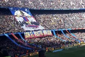 Barcelona se burló de Espanyol: qué significa la bandera y el espantapájaros