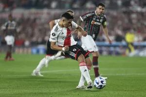 Solari hizo el 1-0 contra Fluminense, pero fue invalidado por offside
