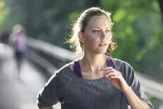 Este ejercicio mejora la circulación, genera plasticidad en el cerebro y quema más calorías que correr
