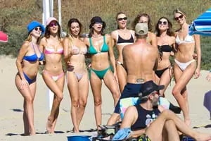 De la tarde de playa de Alessandra Ambrosio al cautivante look de Scarlett Johansson para una gala