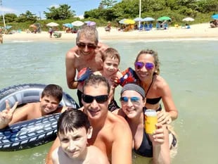 Fabián Vezquez viaja con su familia al sur de Brasil en auto