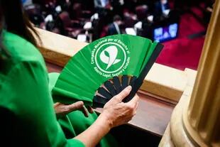 El color verde, un protagonista en el debate del proyecto de ley sobre la Regulación del Acceso a la Interrupción Voluntaria del Embarazo y la Atención Postaborto