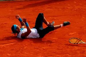 La raqueta que usó Nadal para ganar Roland Garros 2007 ante Federer fue subastada por una cifra impactante