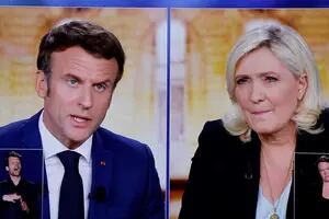 Acusaciones y choques sobre Rusia, la UE y el velo en el único debate entre Macron y Le Pen