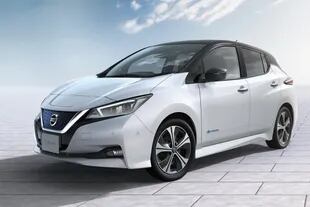 Nissan LEAF Pionero. Primer eléctrico pensado para la producción masiva; pero, la nueva generación es menos vanguardista