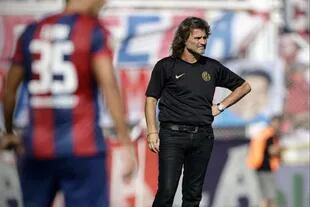 San Lorenzo ganó con el sello de Rubén Insua, su diseñador: el entrenador es uno de los que tienen respaldo entre los hinchas.