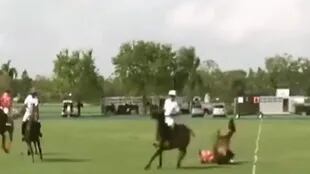 The moment of the accident of polo player Clemente Zavaleta (h.)