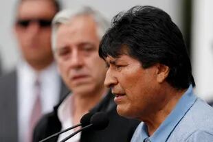 Morales durante la conferencia de prensa que dio al llegar a México