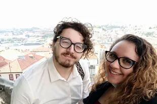 Alan y Ailén viven en Porto
