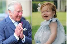 La emoción del príncipe Carlos al ver por primera vez a su nieta Lilibet
