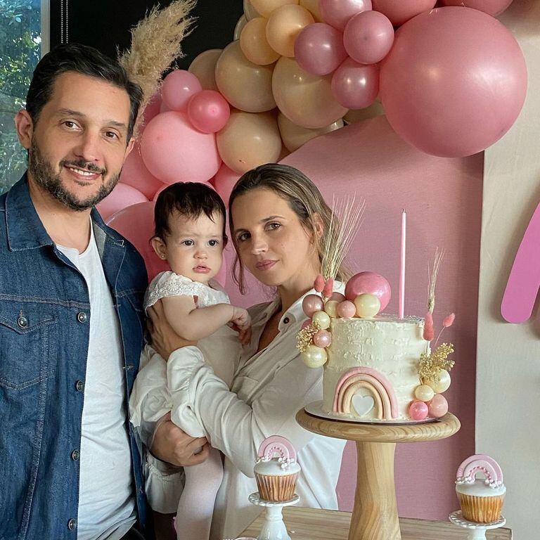Germán Paoloski y Sabrina Garciarena celebraron el primer año de Mía, su hija menor.