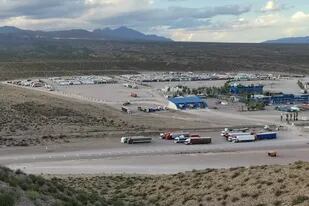 3000 camiones siguen varados en la frontera con Chile