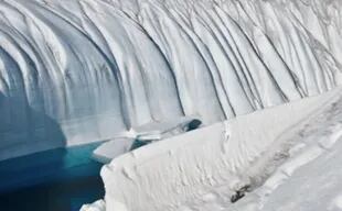 La capa de hielo de Groenlandia es la principal contribuyente al aumento en los niveles del mar