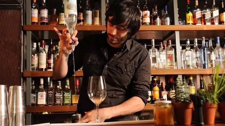 En Florería Atlántico, una versión de Negroni lleva gotas de agua de mar