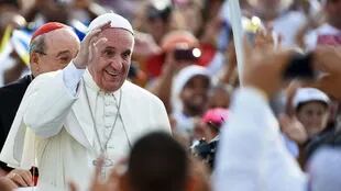 El Papa, hoy en la Plaza de la Revolución, llamó a la humanidad a servir a los otros, y no a servirse "de" los otros