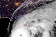 El huracán Ian tocó tierra en Florida: inundaciones, vientos extremos y mareas "catastróficas"