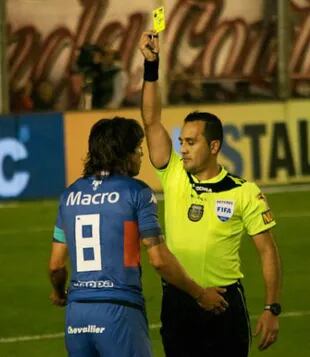 Fernando Espinoza estuvo regular en el Tigre-Independiente