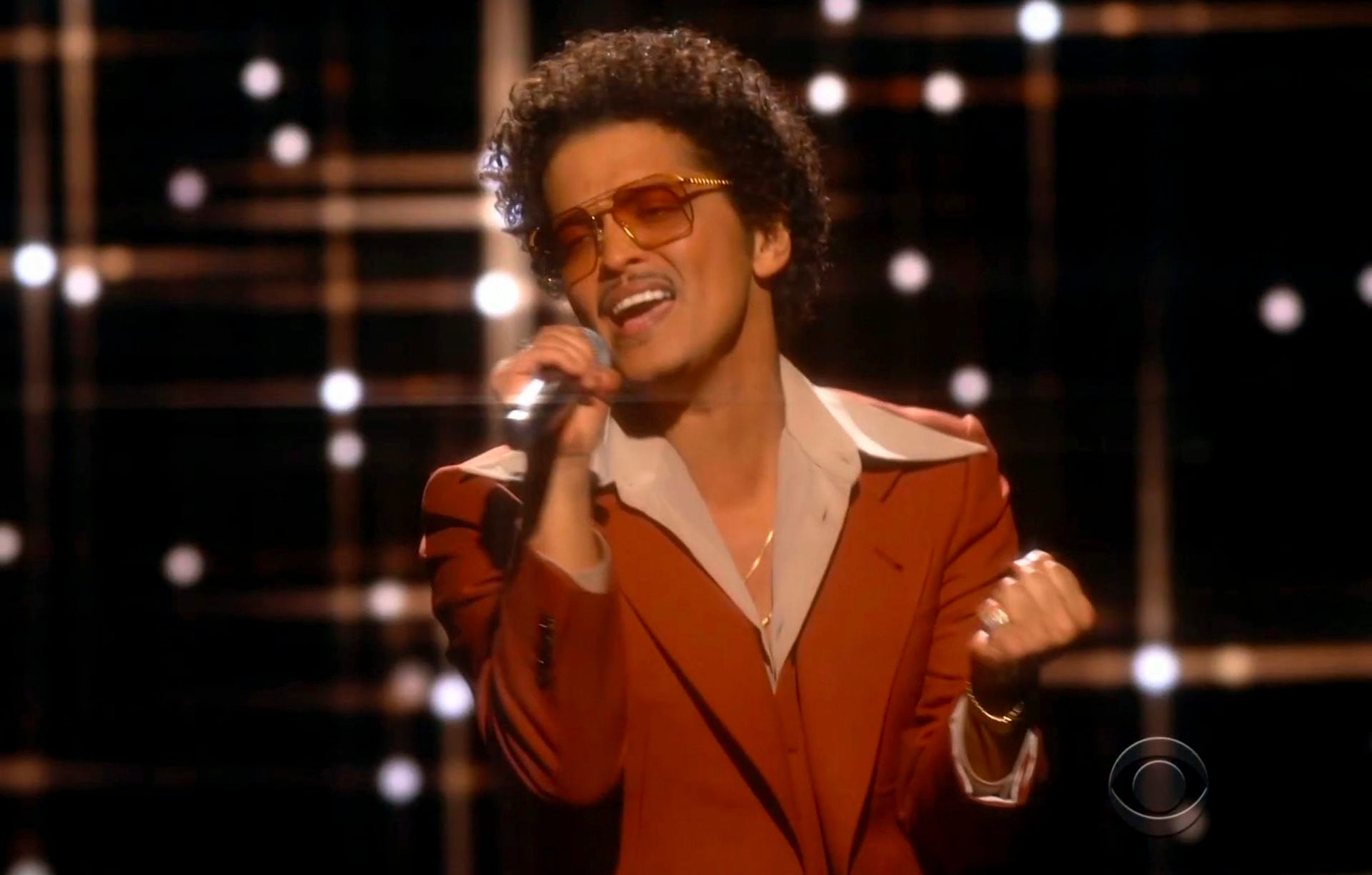 Bruno Mars, durante su  actuación en la última entrega de premios Grammy