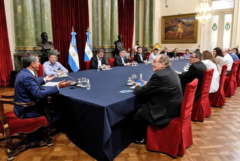 Sergio Massa reunió hoy a los presidentes de los distintos bloques de la Cámara de Diputados por el proyecto de acuerdo con el FMI