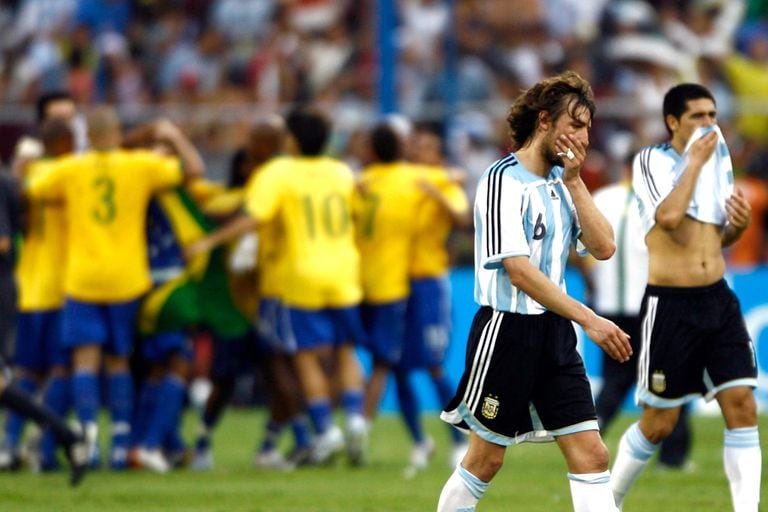 El historial de Argentina-Brasil: por qué a la selección le cuesta ganar  los partidos importantes contra su clásico rival - LA NACION