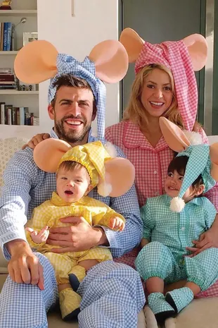 Cea mai umană latură a lui Piqué și Shakira cu copiii lor Foto: @pilarbustelo