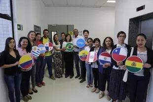 Andrea Pontoriero, del Servicio de Virosis Respiratorias de la Anlis Malbrán participó la semana pasada del entrenamiento en Brasil junto con colegas de otros nueve países de la región