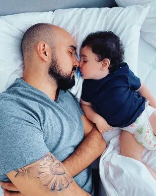 Abel Pintos compartió la foto más dulce con su hijo Agustín (Foto: Instagram/@abelpintos)