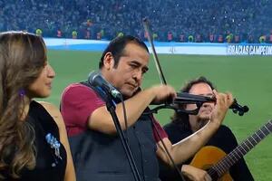 Argentina vs Curazao: la atípica versión del Himno Nacional que llamó la atención en la cancha y en redes