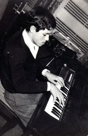 César Banana Pueyrredón empezó a tocar el piano a los 9 años