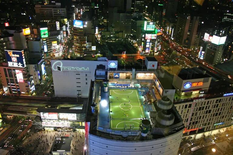 Fútbol en las alturas de Japón Foto: Twitter @LETFootball