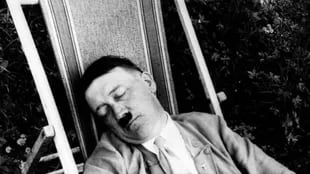 Hitler comenzó con inyecciones de glucosa y vitaminas; pocos años después se inyectaba hormonas y esteroides, y finalmente pasó a las drogas duras, como metanfetaminas