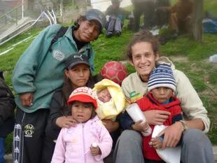 En 2011, Gastón visitó Bolivia