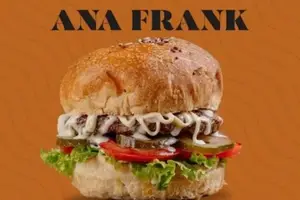 Un local nombró a una de sus "hamburguesas Ana Frank" y las vendía con "papas Adolf"
