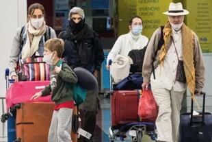 El primer caso de coronavirus llegó al país en avión desde Italia, en marzo de 2020