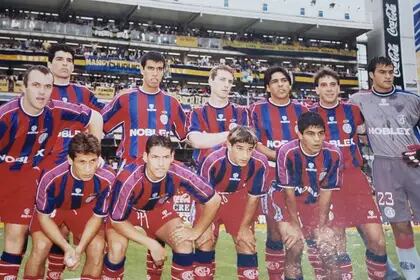 Con San Lorenzo salió campeón del Torneo Clausura 2001