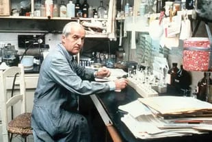 Luis Federico Leloir. Recibió el Premio Nobel de Química en 1970 por su contribución al conocimiento de los hidratos de carbono