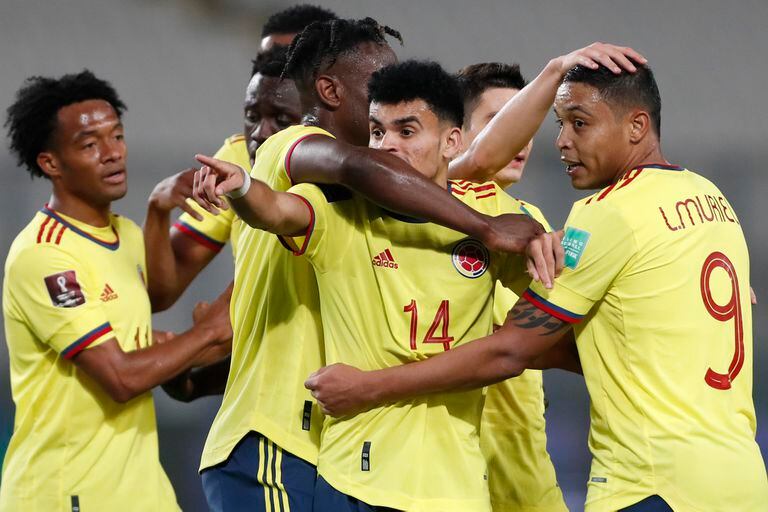 Luis Díaz acaba de conseguir el tercer tanto colombiano contra Perú en Lima; el seleccionado caribeño se repuso de dos derrotas amplias y es el próximo contrincante de la Argentina en la eliminatoria rumbo a Qatar 2022.