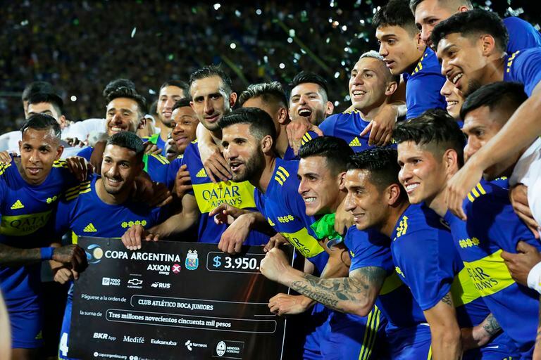 Boca celebra su pase a la final de la Copa Argentina luego de 1-0 a Argentinos en Mendoza, en la primera semifinal por la Copa Argentina.