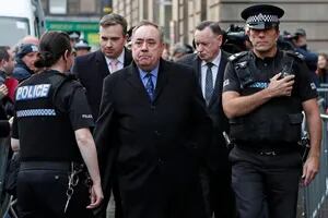 Imputan al ex primer ministro escocés por acoso sexual
