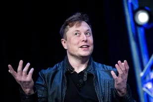 Elon Musk dijo que los ovnis no existen y sus seguidores estallaron de furia