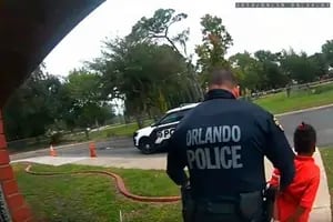 "¡Ayuda!": difunden el video del arresto de una niña de seis años en Orlando