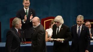 Le Luthiers recibieron el premio Princesa de Asturias de mano de los reyes de España