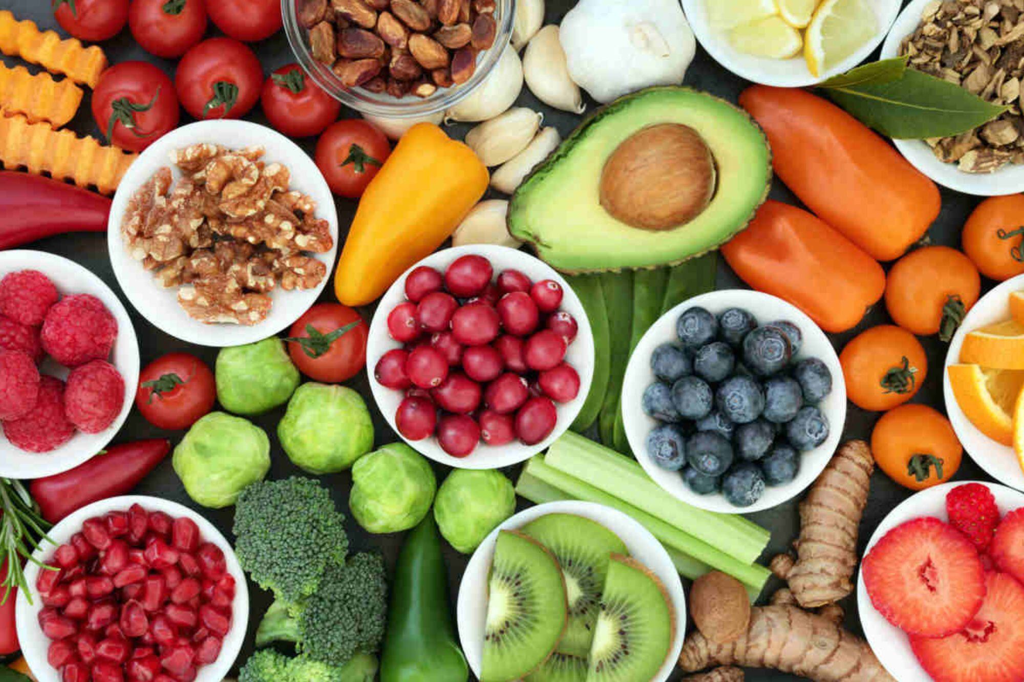 ¿Qué son los “súper alimentos” y por qué deberías comenzar a incluirlos en tu dieta?